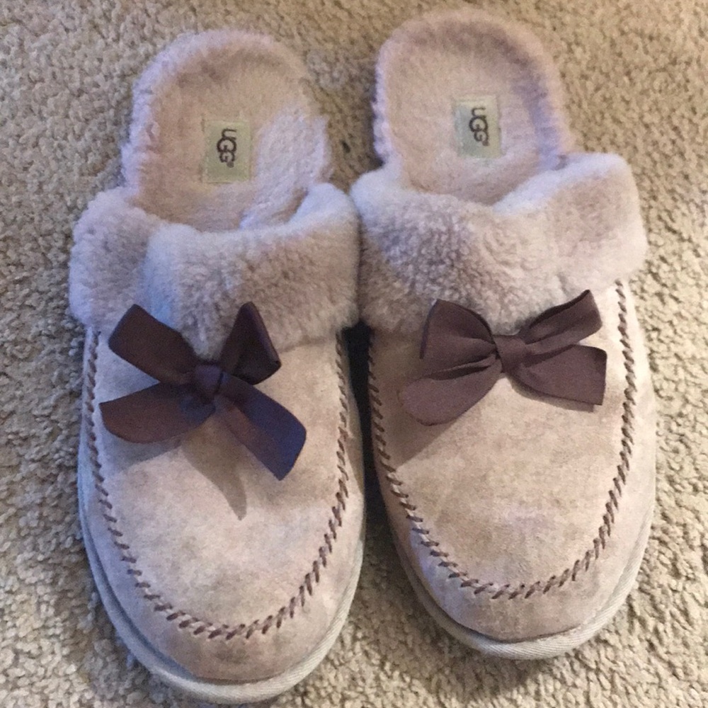 Ugg Women’s slippers US size 11 purple color